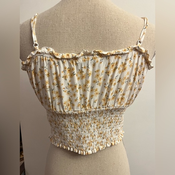 AMERICAN EAGLE CAMISOLE TOP Medium DAISIES Smocked - Picture 2 of 4